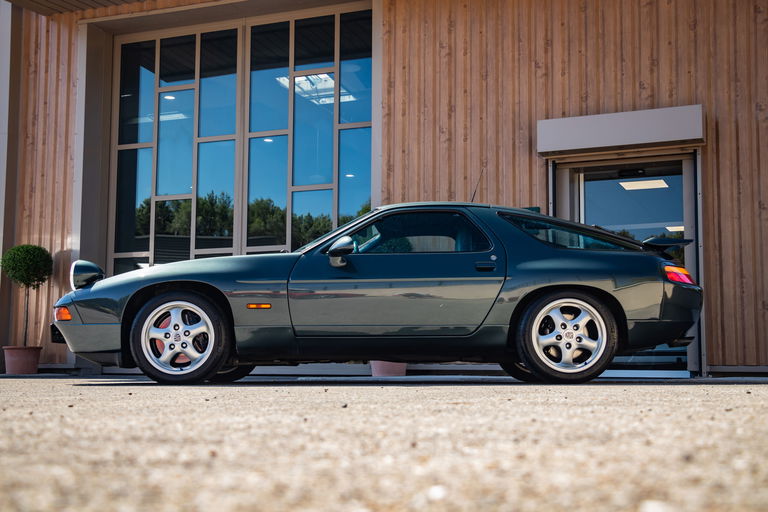 Porsche 928 GTS