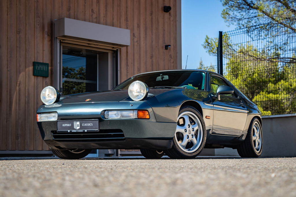 Porsche 928 GTS