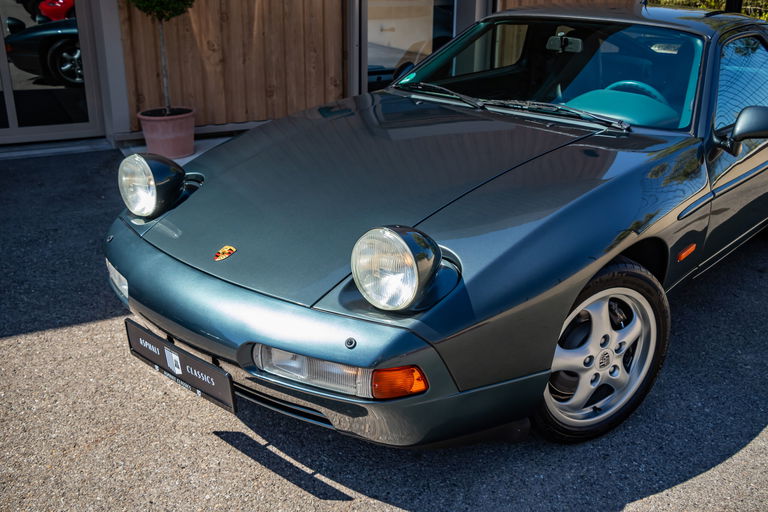 Porsche 928 GTS