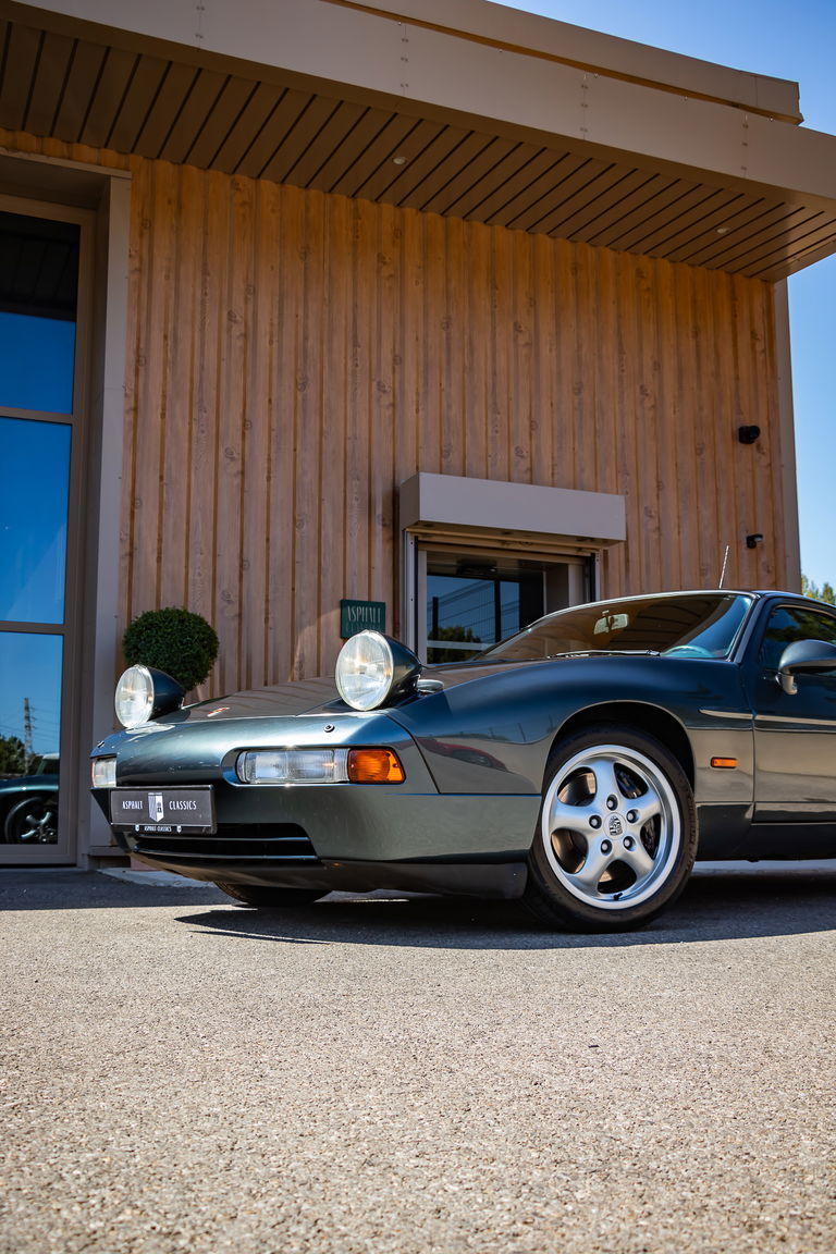Porsche 928 GTS