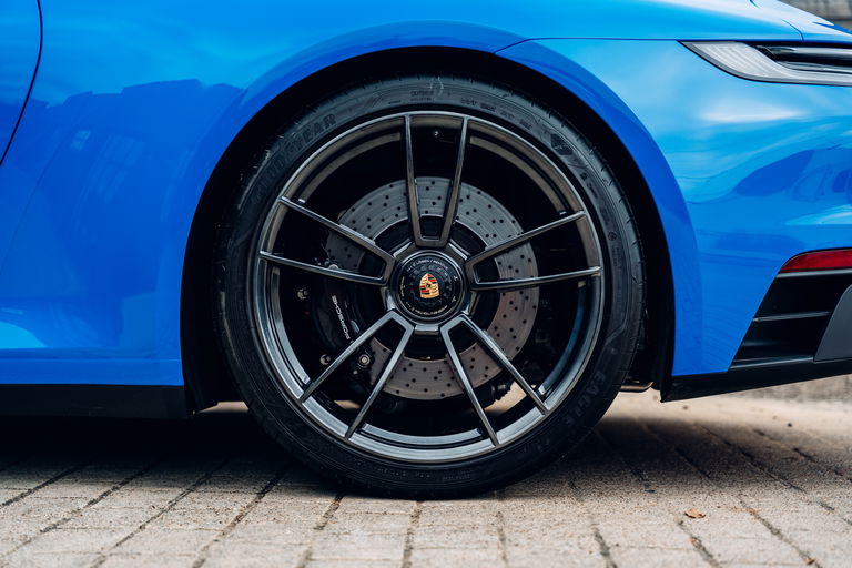 Porsche 992 Carrera GTS