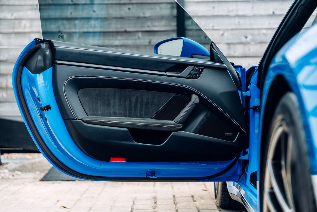 Porsche 992 Carrera GTS