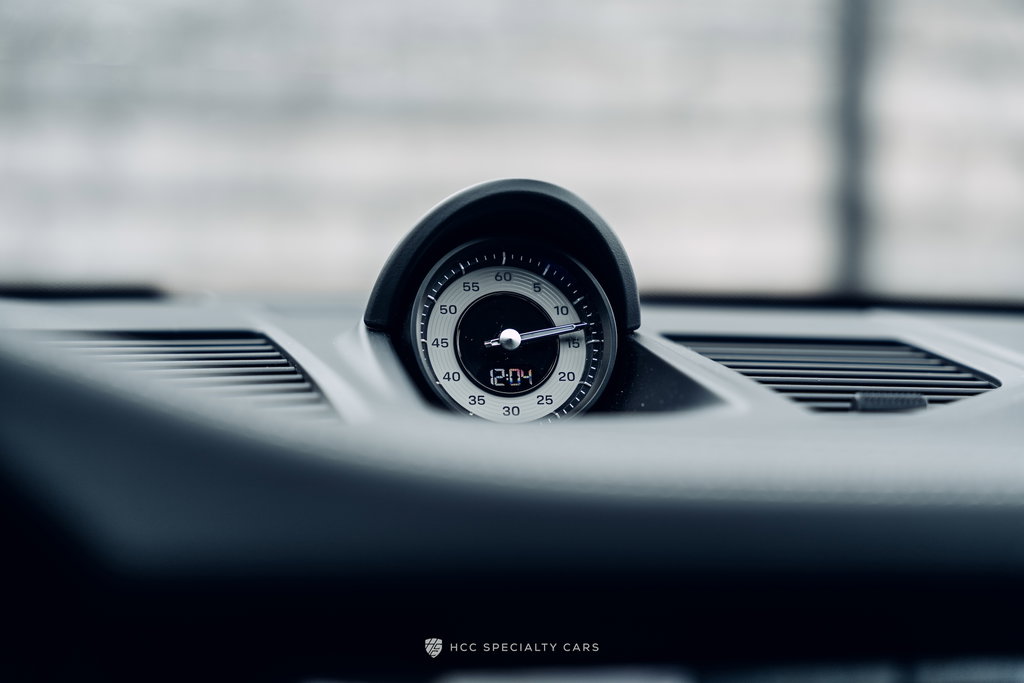 Porsche 992 Carrera GTS