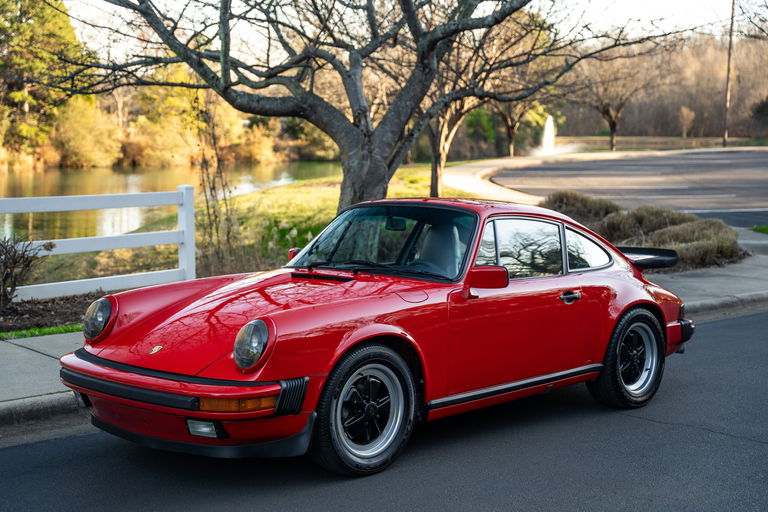 Porsche 911 Carrera 3.2