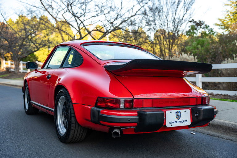 Porsche 911 Carrera 3.2