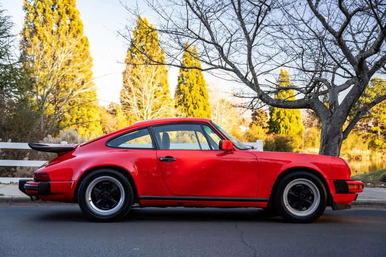 Porsche 911 Carrera 3.2