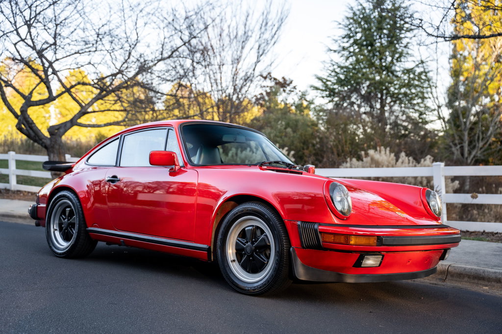 Porsche 911 Carrera 3.2