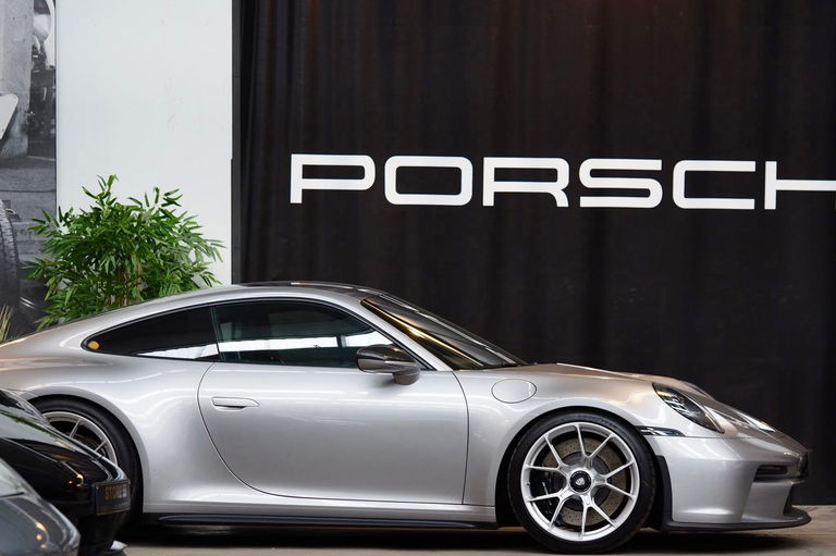 Porsche 992 GT3 Touring