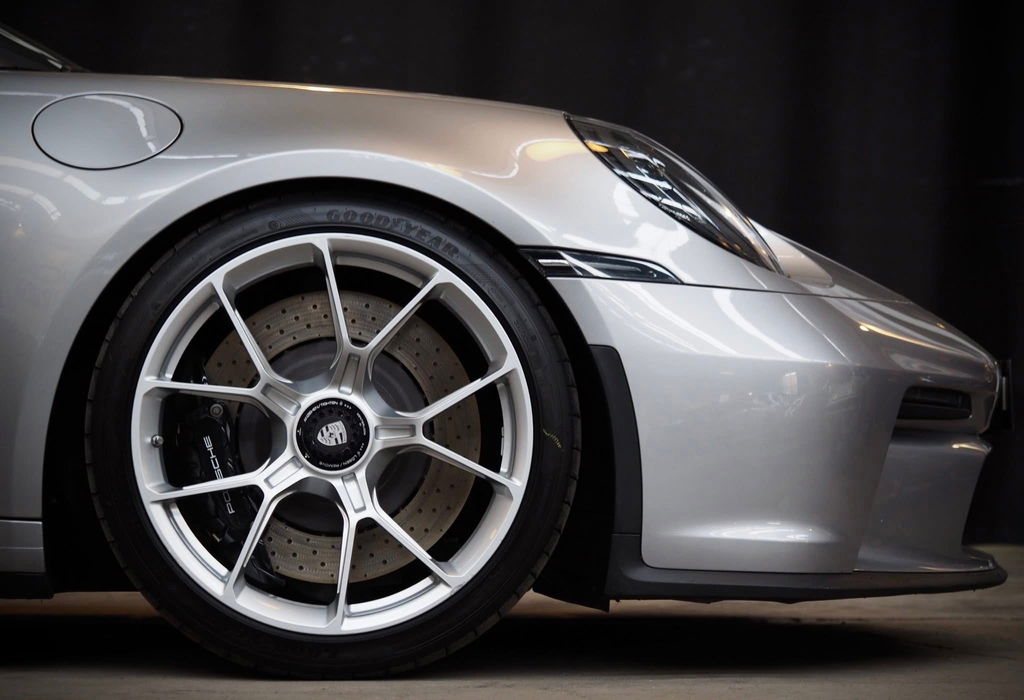 Porsche 992 GT3 Touring