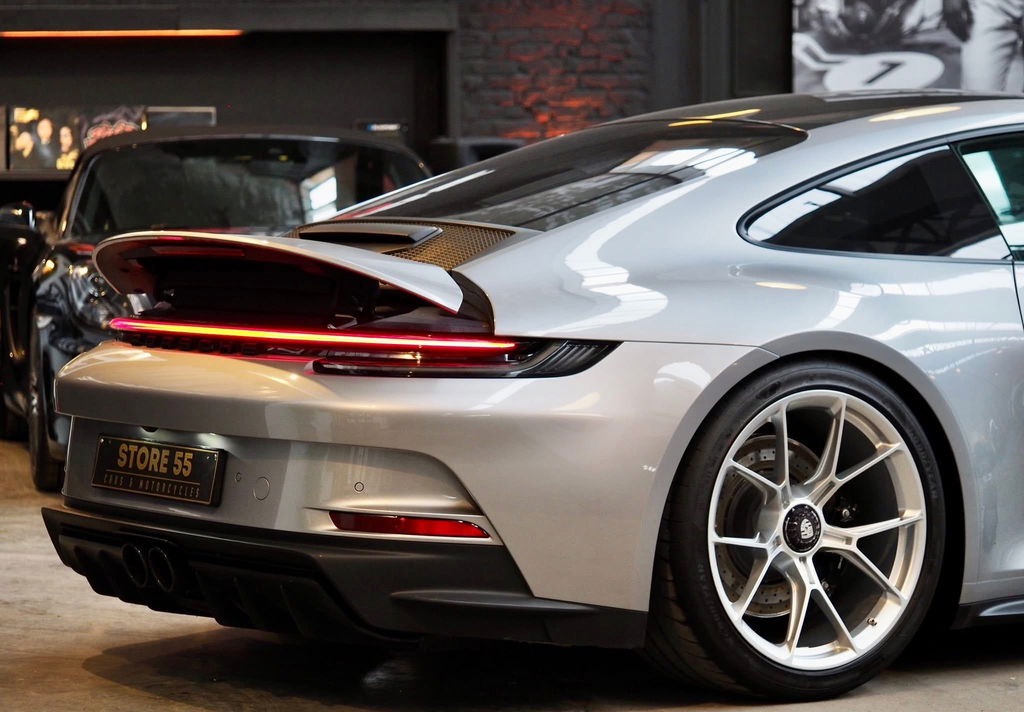 Porsche 992 GT3 Touring