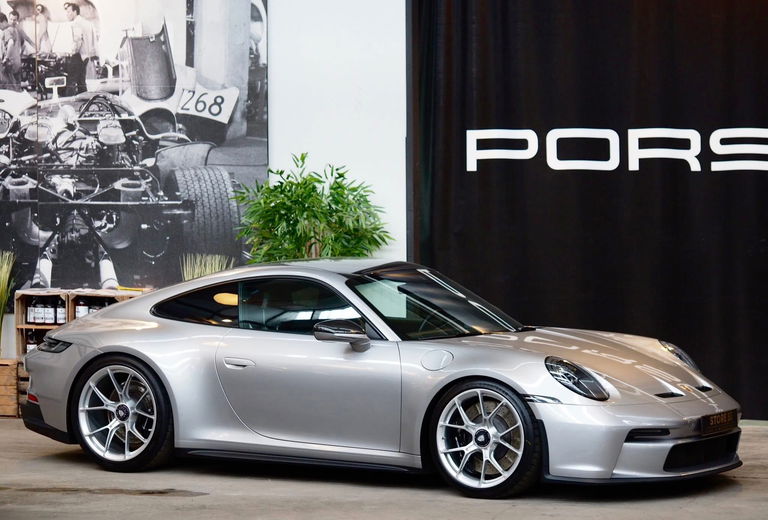 Porsche 992 GT3 Touring