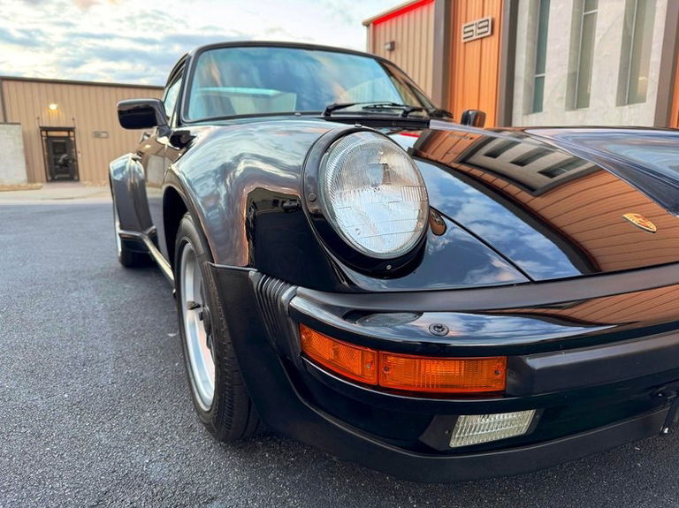 Porsche 911 Turbo 3.3 (US)