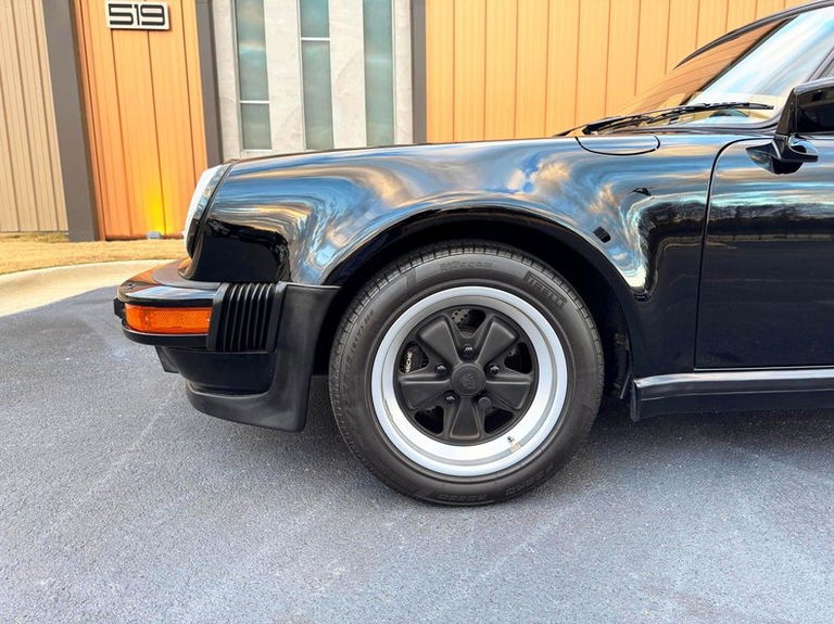 Porsche 911 Turbo 3.3 (US)