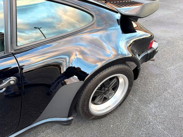 Porsche 911 Turbo 3.3 (US)