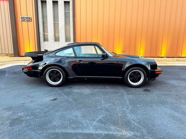 Porsche 911 Turbo 3.3 (US)