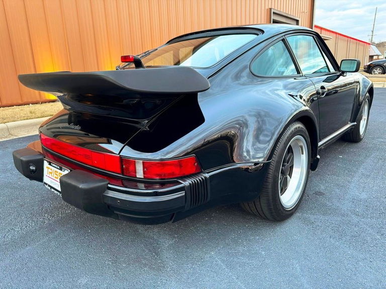 Porsche 911 Turbo 3.3 (US)