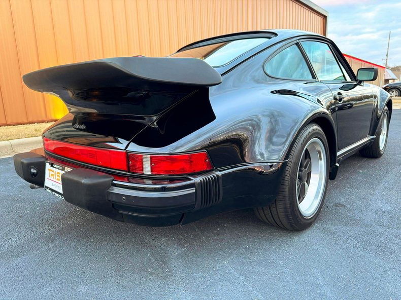 Porsche 911 Turbo 3.3 (US)