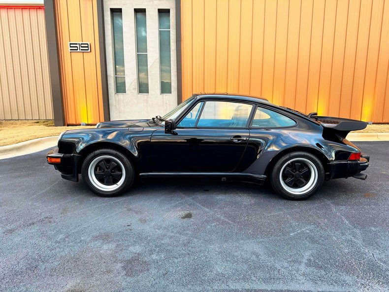 Porsche 911 Turbo 3.3 (US)