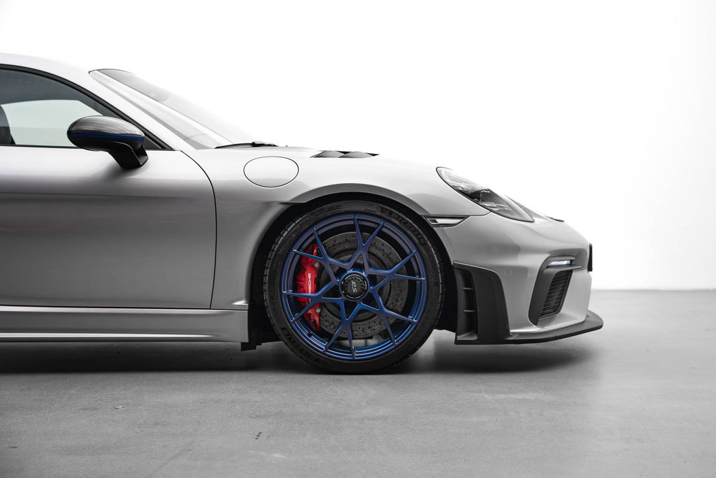 Porsche 718 Cayman GT4 RS