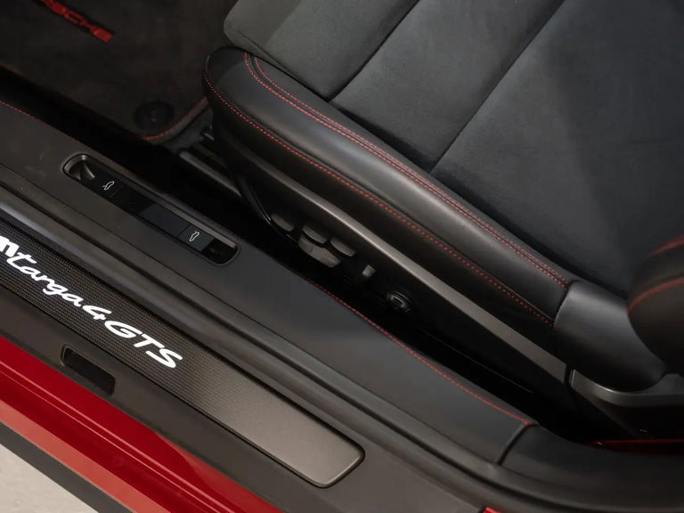 Porsche 992 Targa 4 GTS