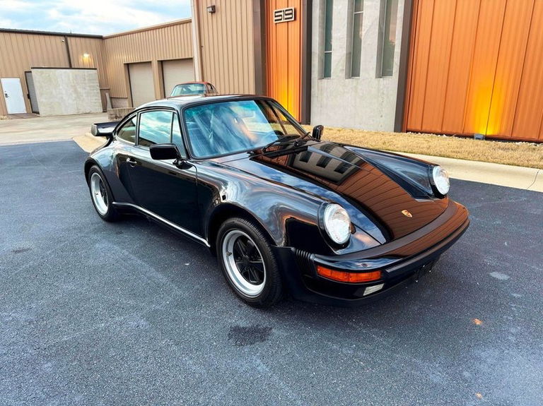 Porsche 911 Turbo 3.3 (US)