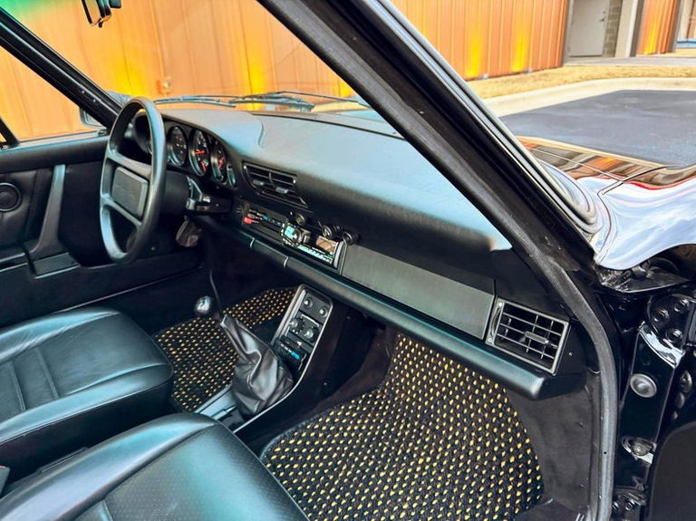 Porsche 911 Turbo 3.3 (US)