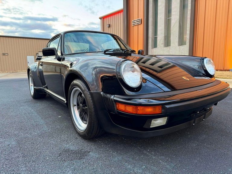 Porsche 911 Turbo 3.3 (US)