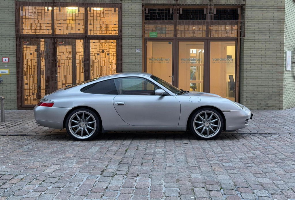 Porsche 996 Carrera