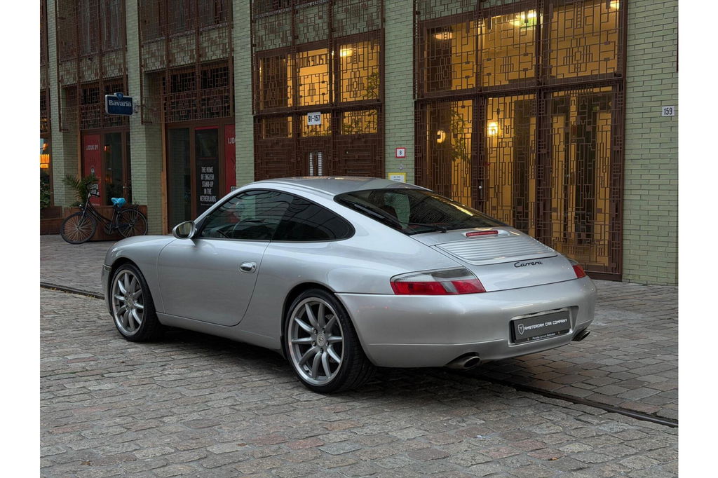 Porsche 996 Carrera