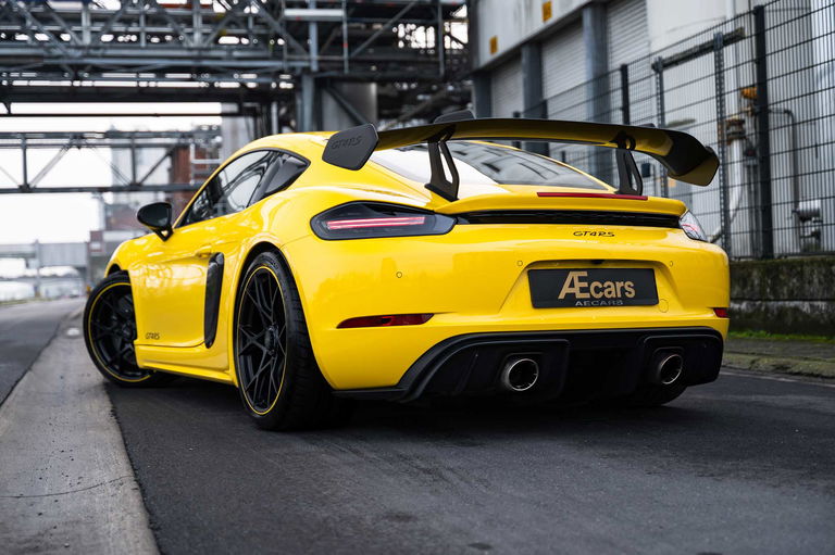 Porsche 718 Cayman GT4 RS