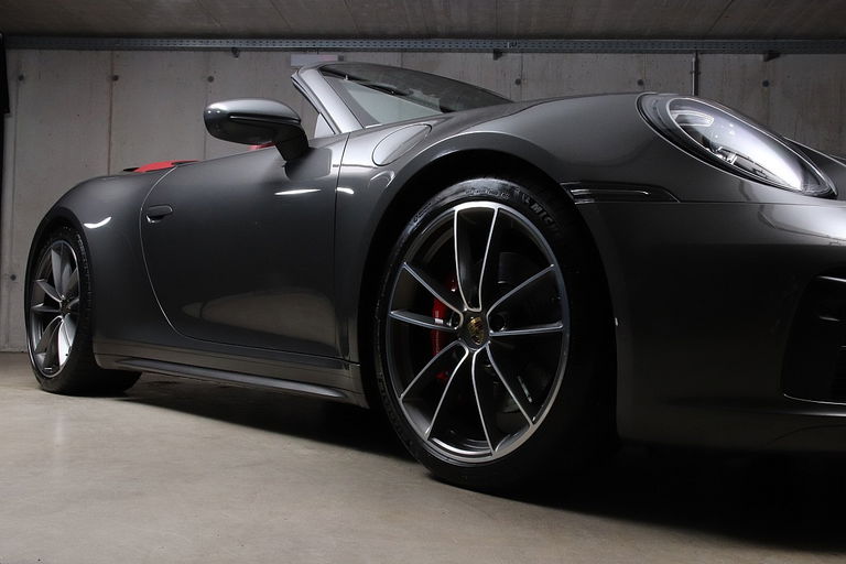 Porsche 992 Carrera 4S