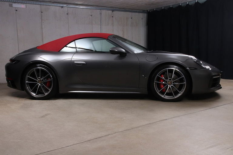 Porsche 992 Carrera 4S