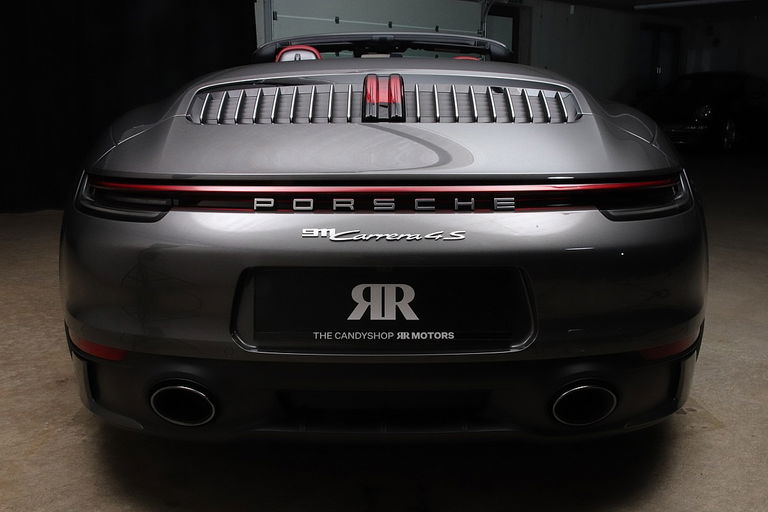 Porsche 992 Carrera 4S