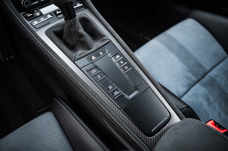 Porsche 718 Cayman GT4 RS