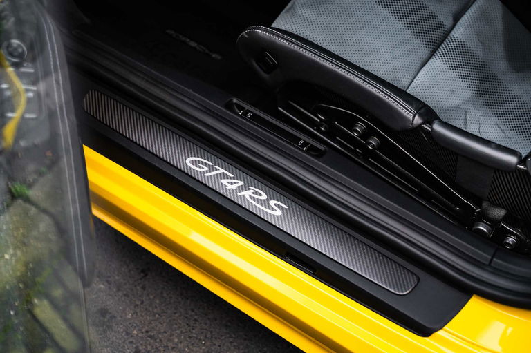 Porsche 718 Cayman GT4 RS