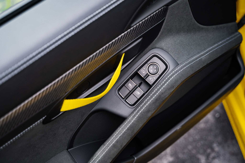 Porsche 718 Cayman GT4 RS