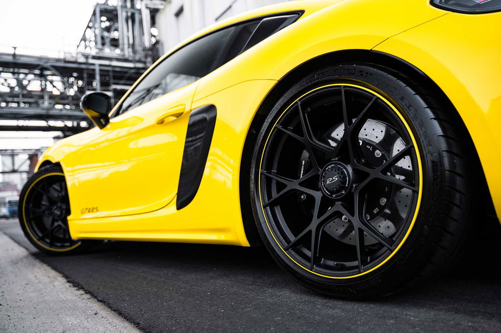 Porsche 718 Cayman GT4 RS