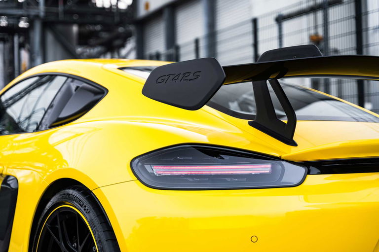 Porsche 718 Cayman GT4 RS