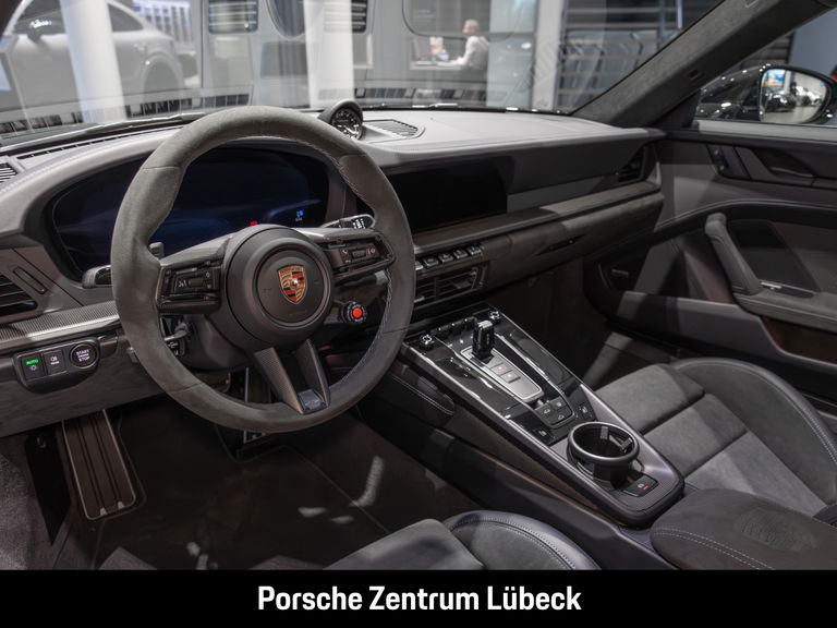 Porsche 992.2 Carrera 4 GTS