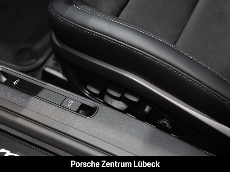 Porsche 992.2 Carrera 4 GTS