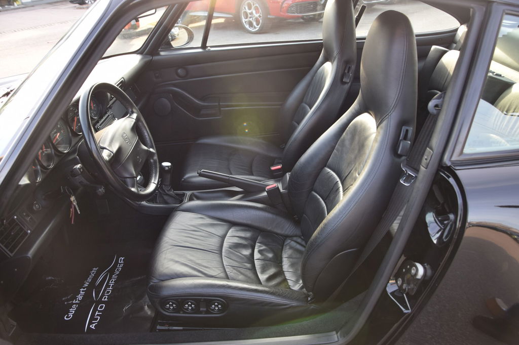 Porsche 993 Carrera 4S