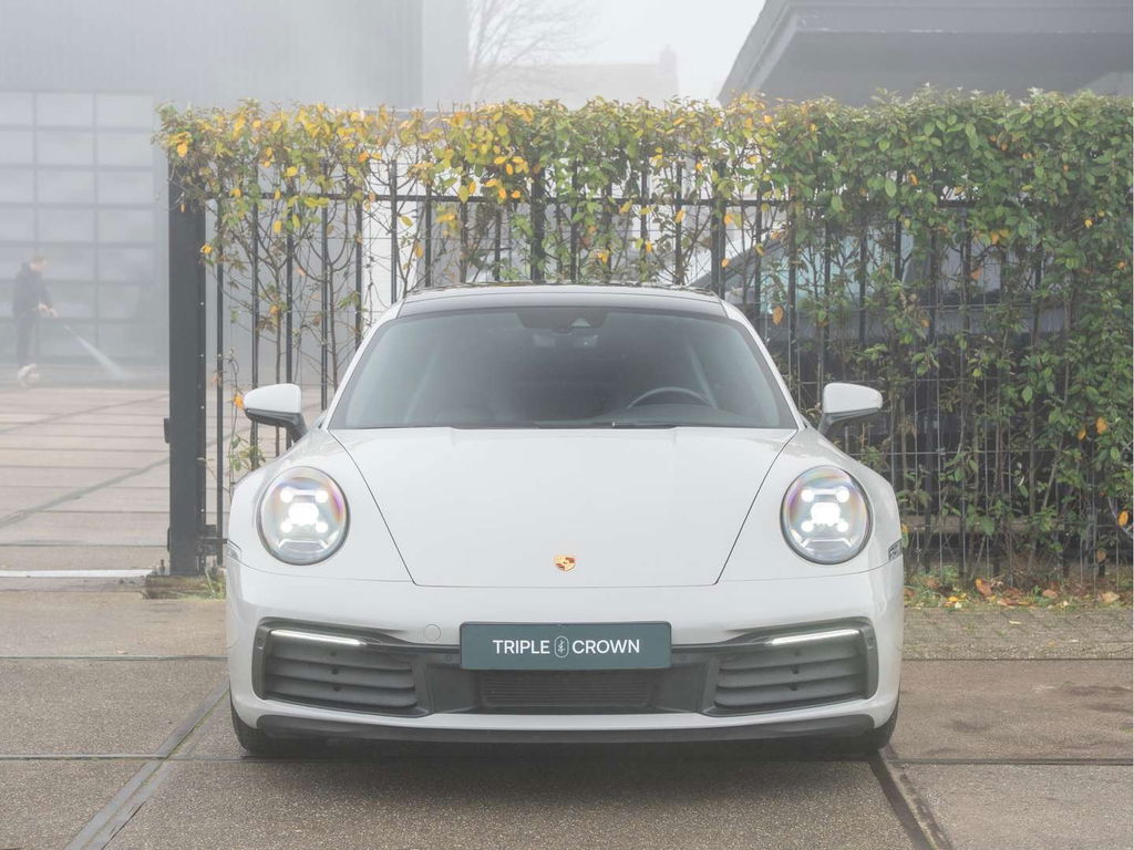 Porsche 992 Carrera