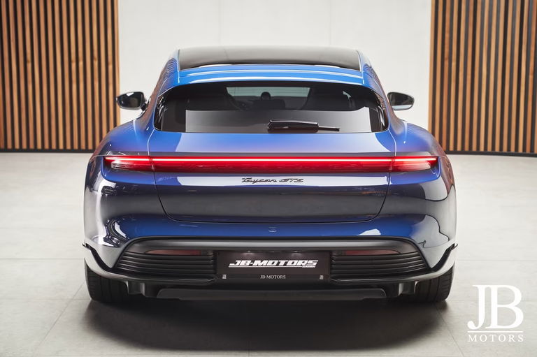 Porsche Taycan GTS Sport Turismo