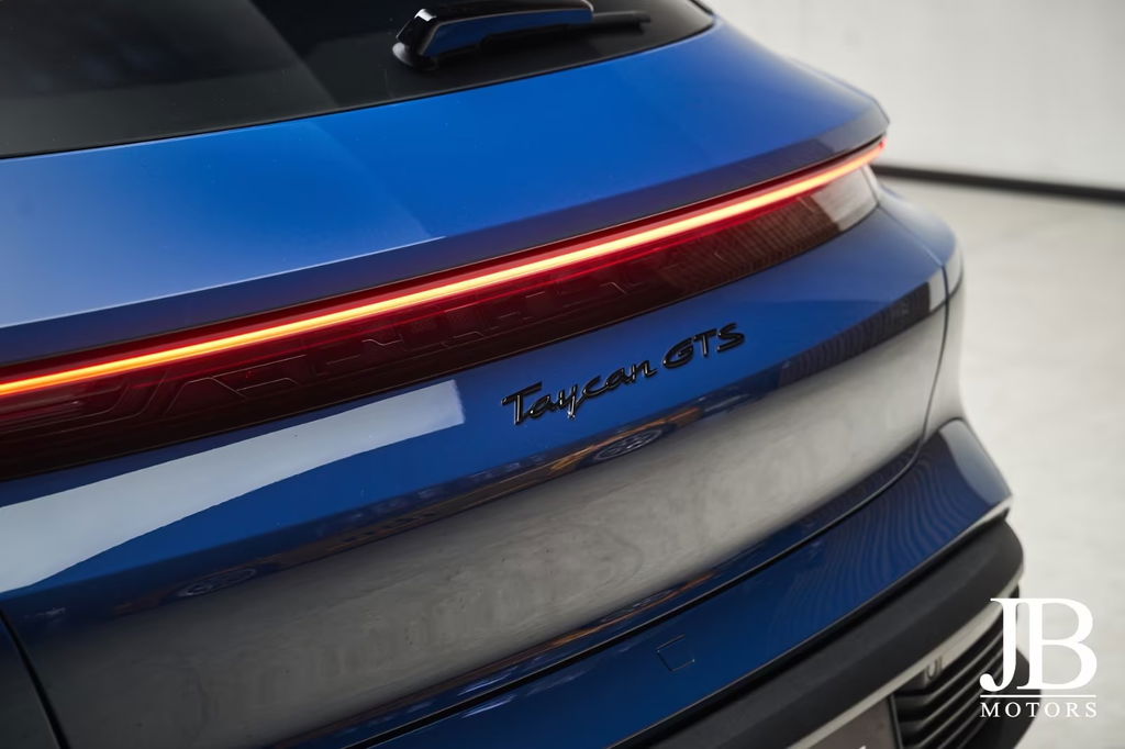 Porsche Taycan GTS Sport Turismo