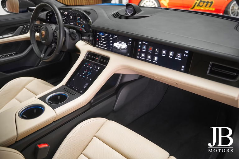 Porsche Taycan GTS Sport Turismo