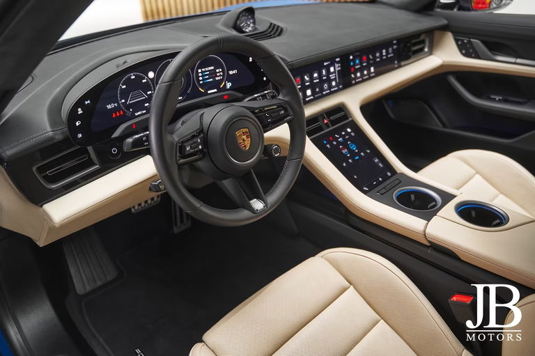 Porsche Taycan GTS Sport Turismo