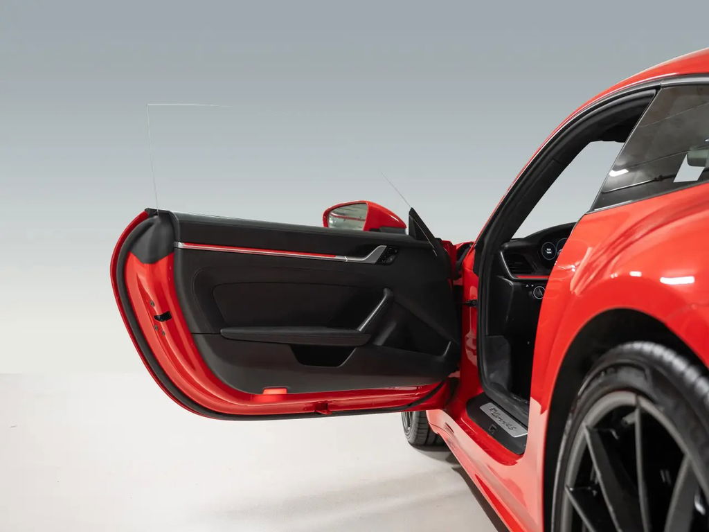 Porsche 992 Carrera 4S