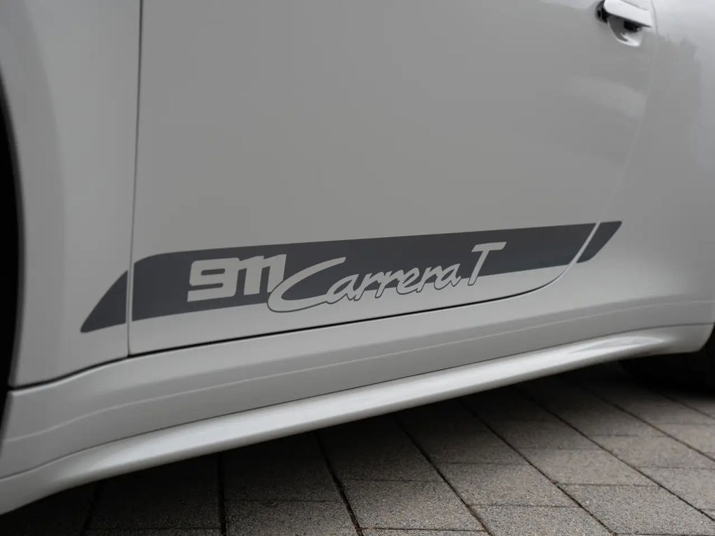 Porsche 992.2 Carrera T