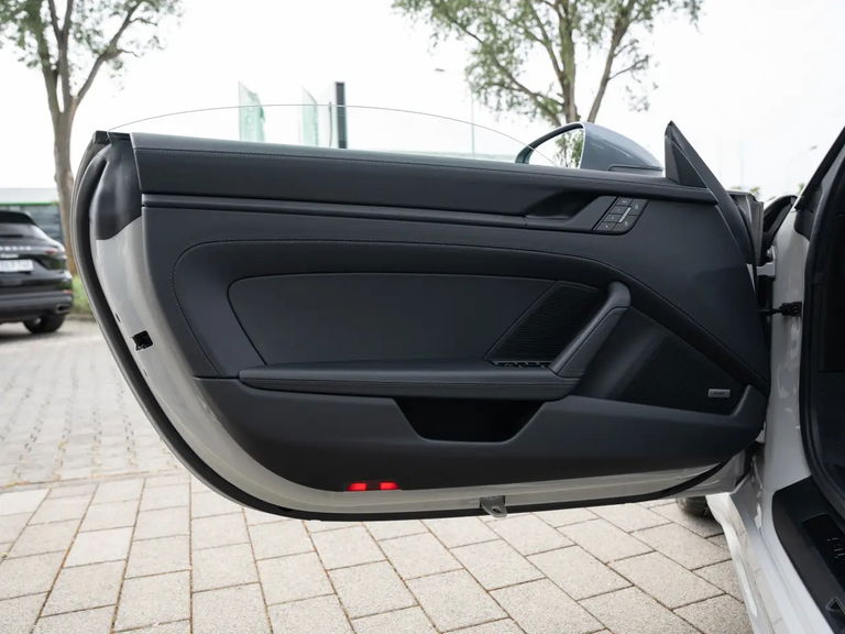 Porsche 992.2 Carrera T