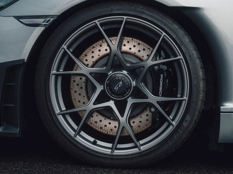 Porsche 718 Cayman GT4 RS